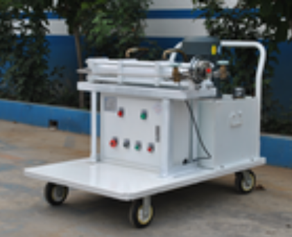 購買高低溫試驗(yàn)機(jī)前需了解的事項(xiàng)以日常維護(hù)有哪些?